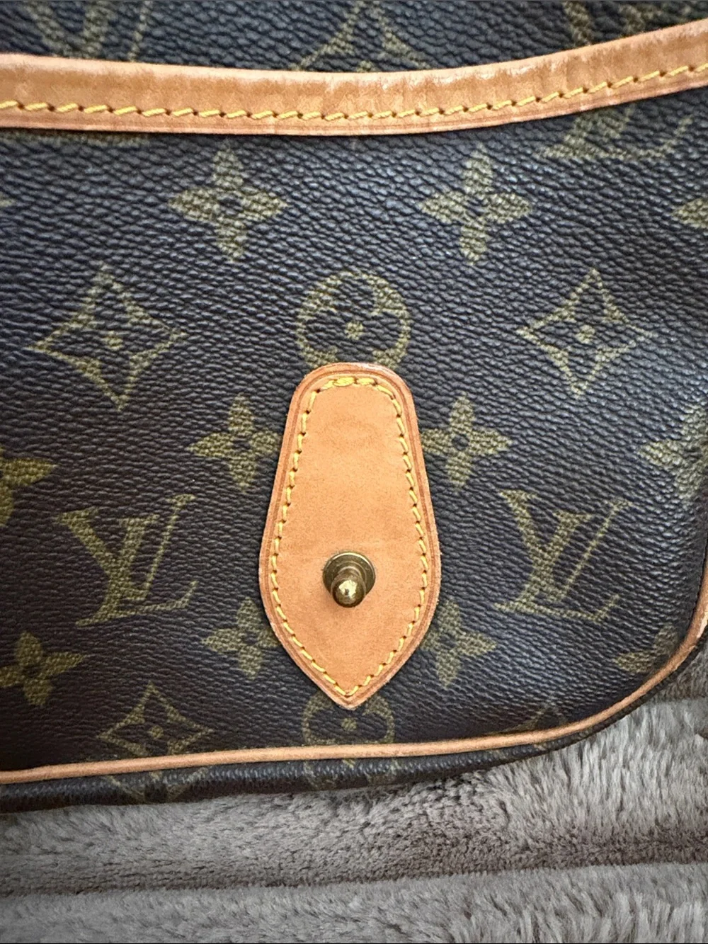 Louis Vuitton Monogram Canvas Crossbody Bag - Brown/ Tan